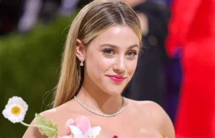 Actors Aren’t Permitted To Tongue Kiss On CW Programs, According To Lili Reinhart