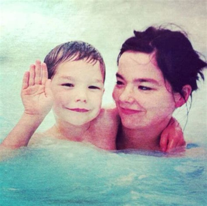 Björk family, husband, children, parents, siblings