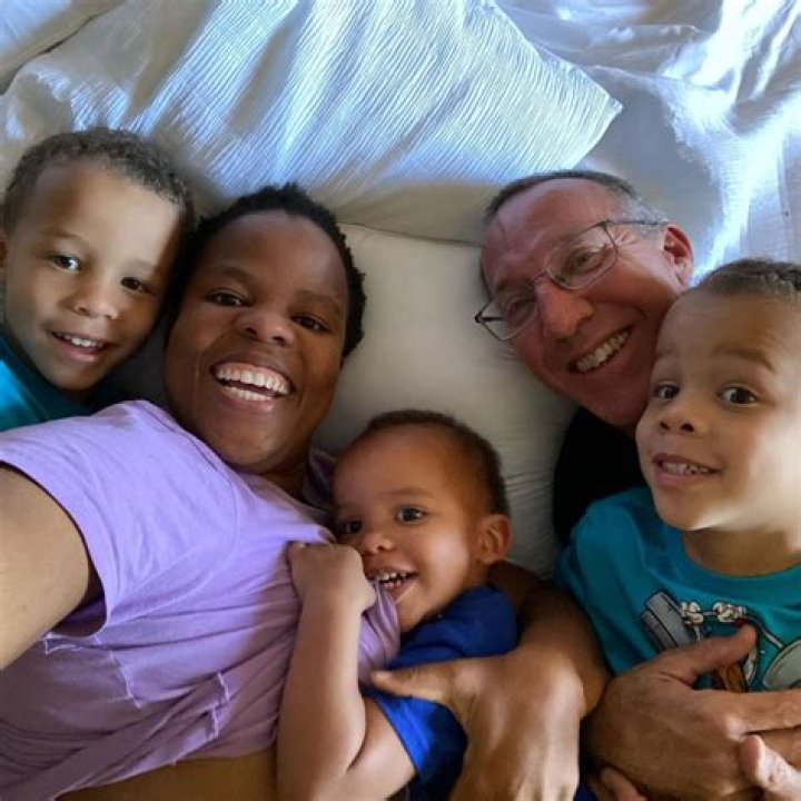 Chris Owens cause of death, age, husband, children, net worth