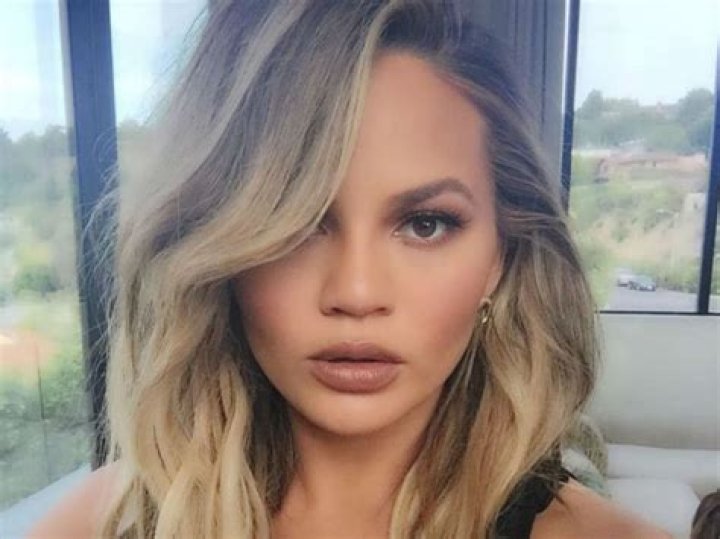 Chrissy Teigen Called ‘Chubby’ By Haters – She Claps Back!