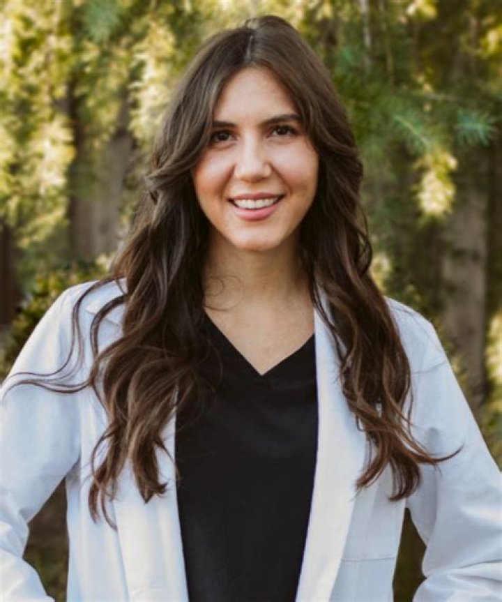 Dr. Aura Patricia Azarcon, MD – Crookston, MN