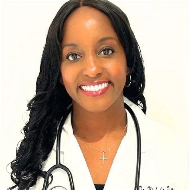 Dr. Carmen Hudson-White, MD – Chicago, IL