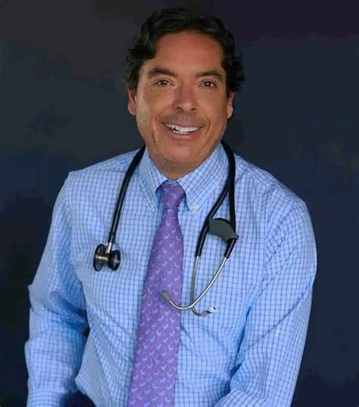 Dr. Salvador Chavez, MD – O Fallon, IL