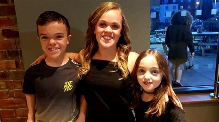 Ellie Simmonds siblings: Georgina Simmonds, Pauline Simmonds, Katie Simmonds, Steven Simmonds