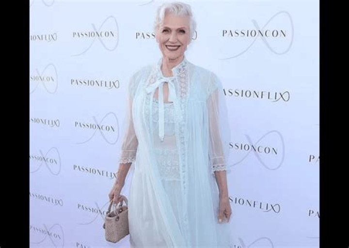 Elon Musk’s 74-year-old mother appeared in public in a translucent negligee