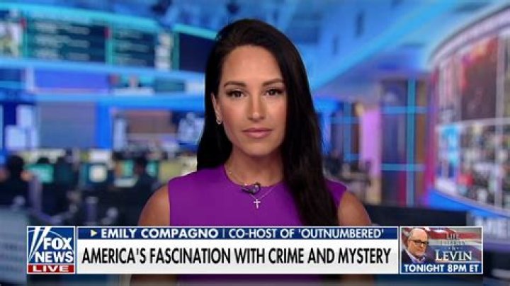 
Emily Compagno (Fox News) Biography: Husband, Net Worth 