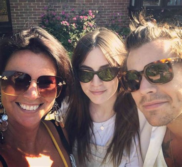 Harry Styles family, wife, children, parents, siblings