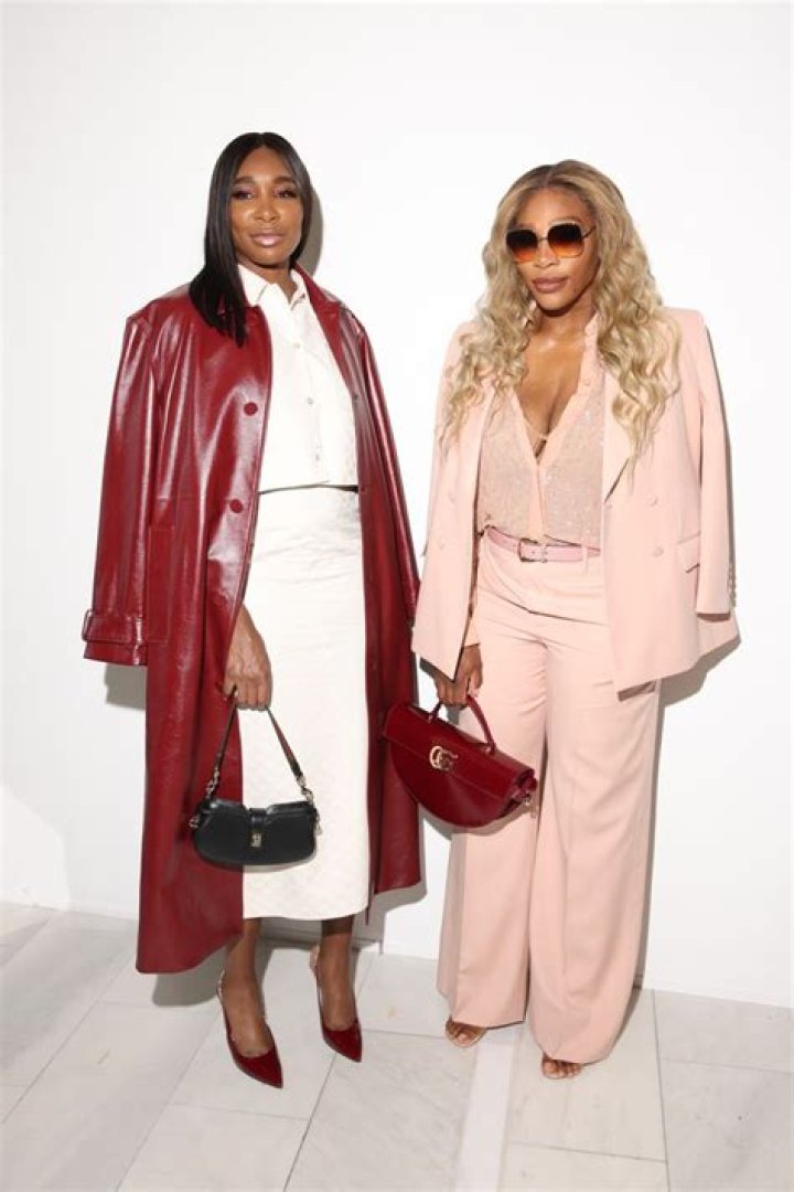How many siblings does Serena Williams have?