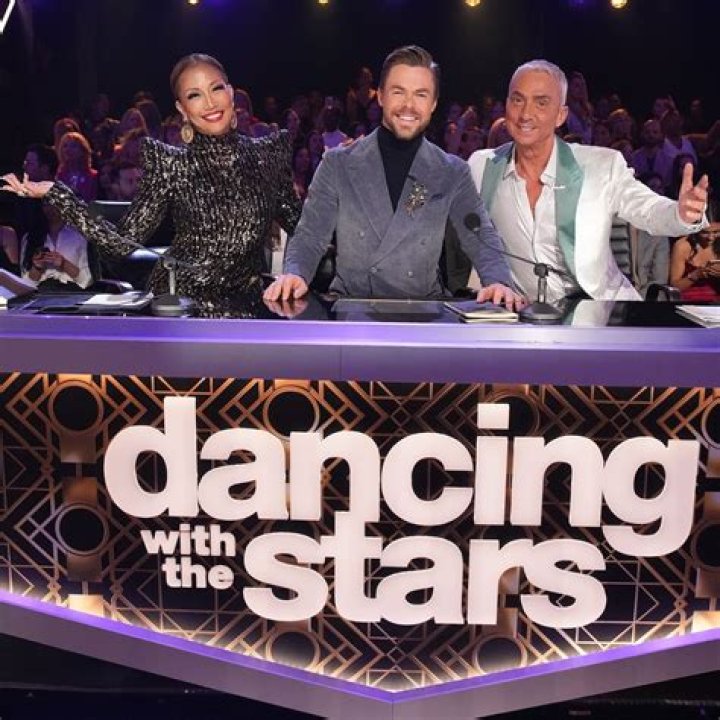 How much is Derek Hough paid on ‘Dancing with the Stars’ season 32?