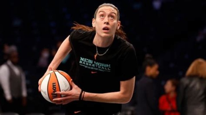 How old is Breanna Stewart?
