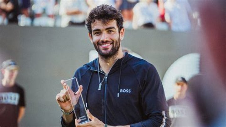 How tall is Matteo Berrettini?