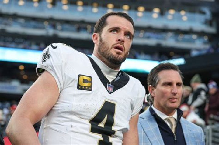 Is Derek Carr David Carr’s son? Are Derek Carr and David Carr related?
