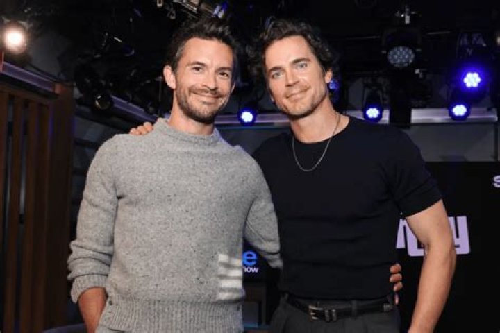 
Is Jonathan Bailey Gay? Married to a Girlfriend with an Enviable Family 