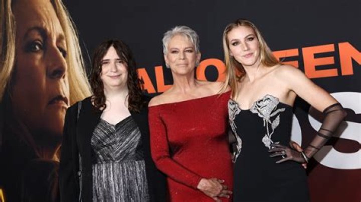 Jamie Lee Curtis supports her daughter’s V-Tubing efforts, winning everyone’s hearts
