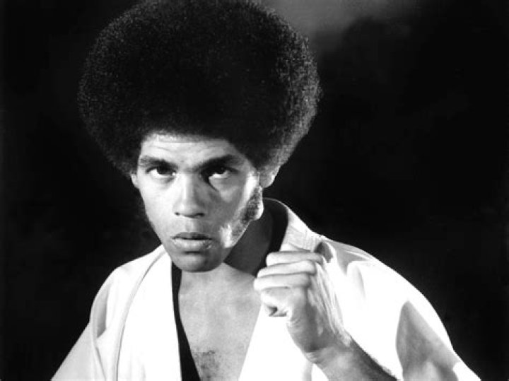 Jim Kelly Biography - Facts, Childhood, Family Life & Achievements