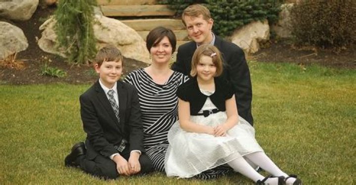 Ken Jennings Children Caitlin And Dylan And Wife Mindy