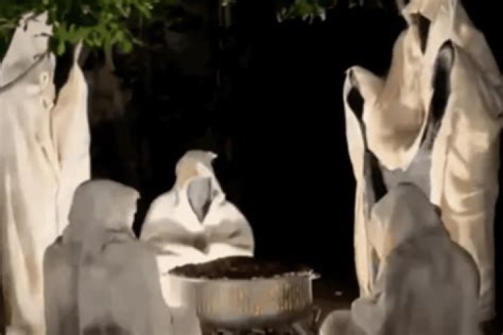 Kim Kardashian Displays Some Truly Terrifying And Elaborate Decors.