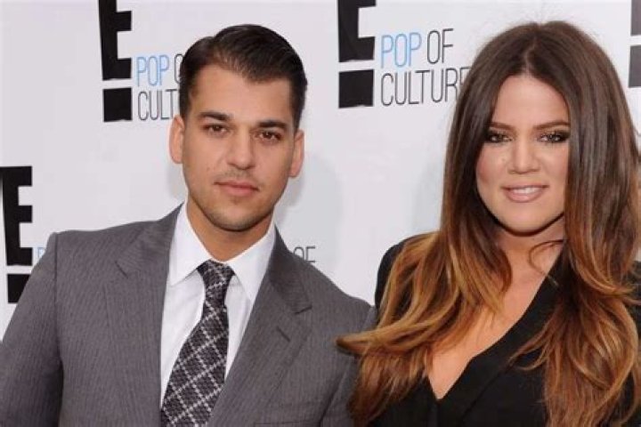 KUWK: Khloe Kardashian Slams User Accusing Her Of Forgetting About Brother Rob!