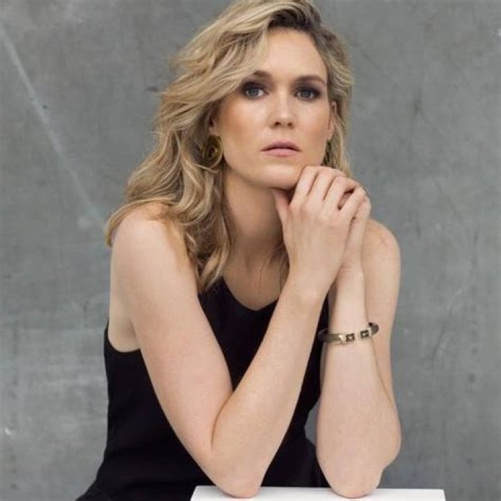 
Lynn Rafferty Age And Wikipedia Bio – How Old Is The Actress? 
