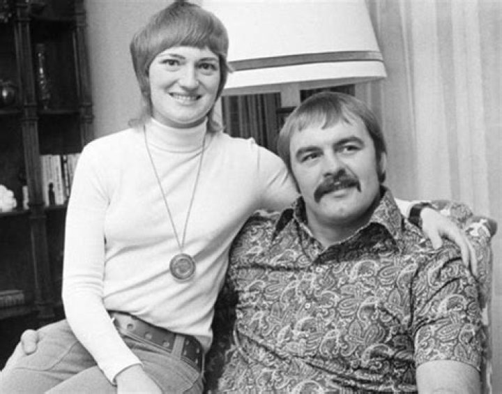 Meet Helen Essenhart, Dick Butkus’ Wife