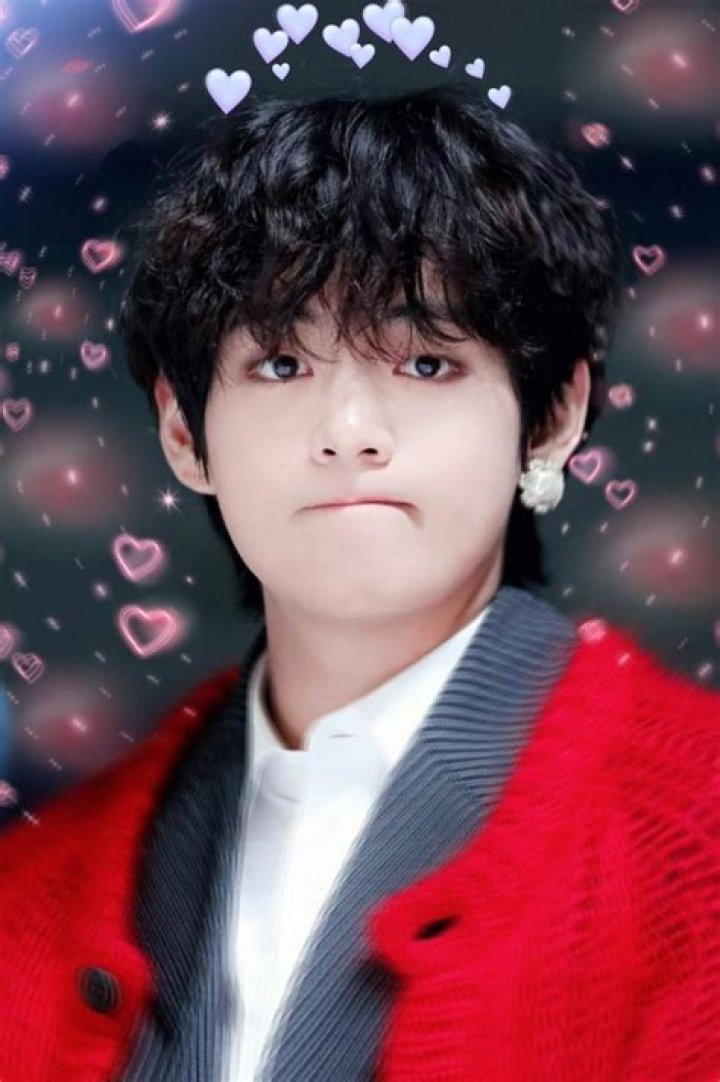 
“Mysterious & Beautiful” – BTS V excites fans with his intriguing Instagram post about possible upcoming project 