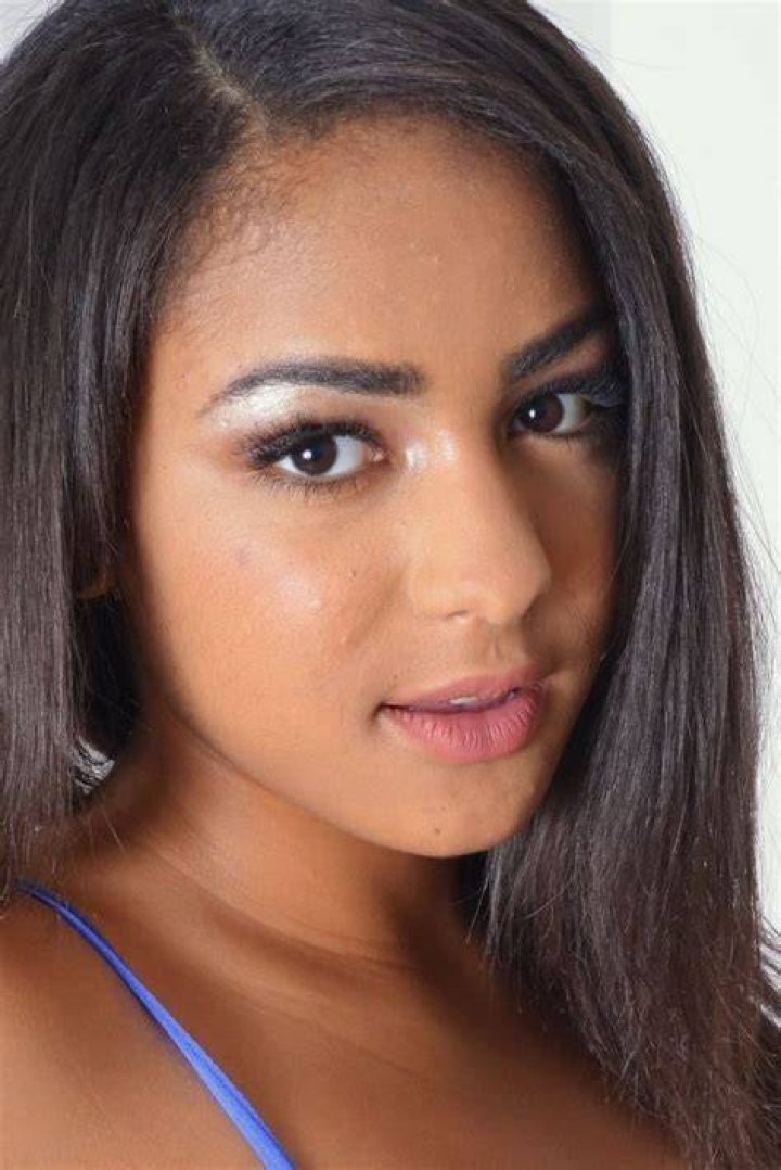 Nicole Bexley Bio celebzbiography.com