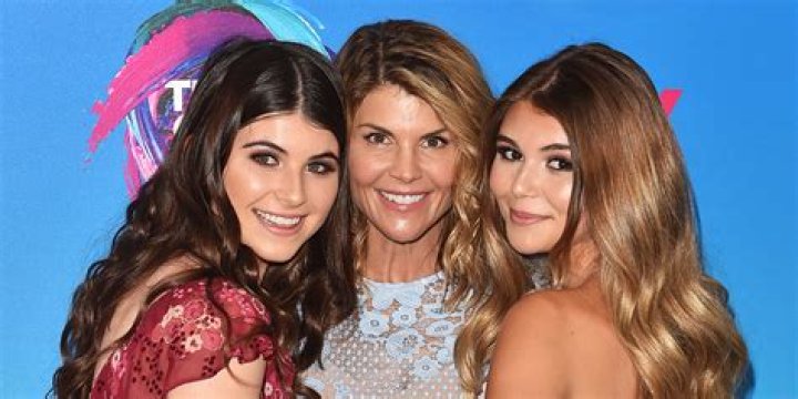 Olivia Jade Is Worried About Her Future While Mom Lori Loughlin And Her Dad Mossimo Giannulli Face Jail Time