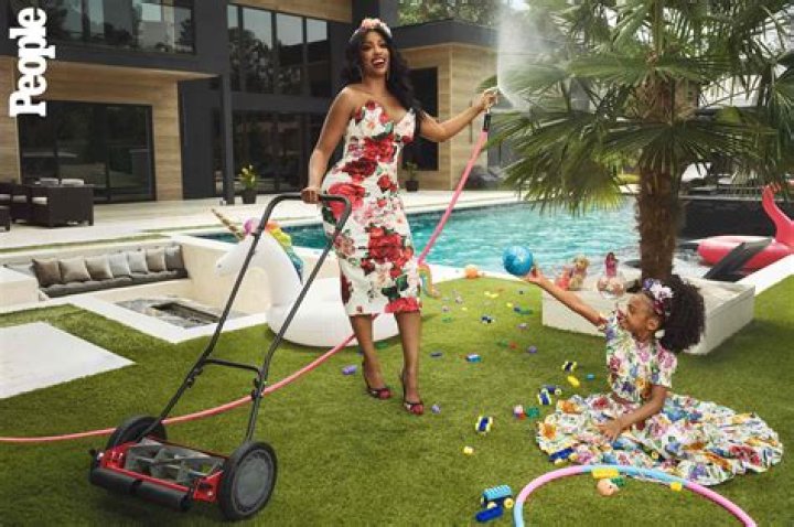 Porsha Williams Is Glowing In This Pink Dress With Her Man – See The Photo