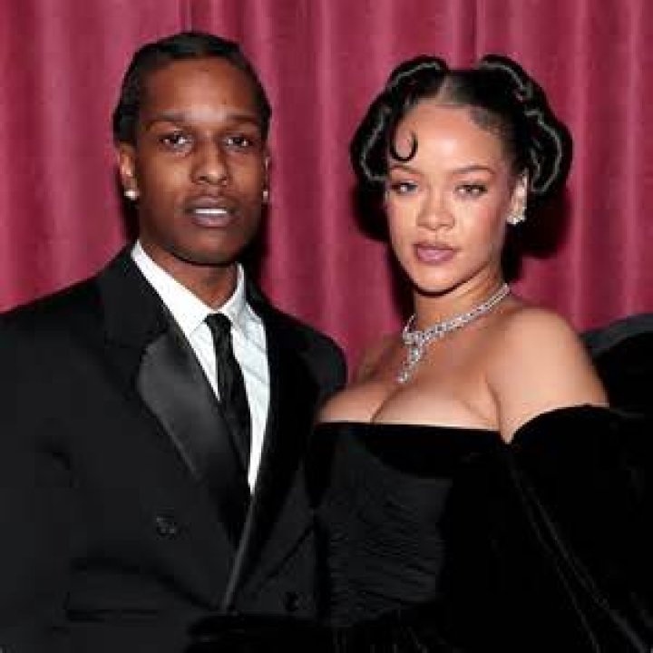 Rihanna Has Intense Moment With This Famous Reality Star In Viral Photo
