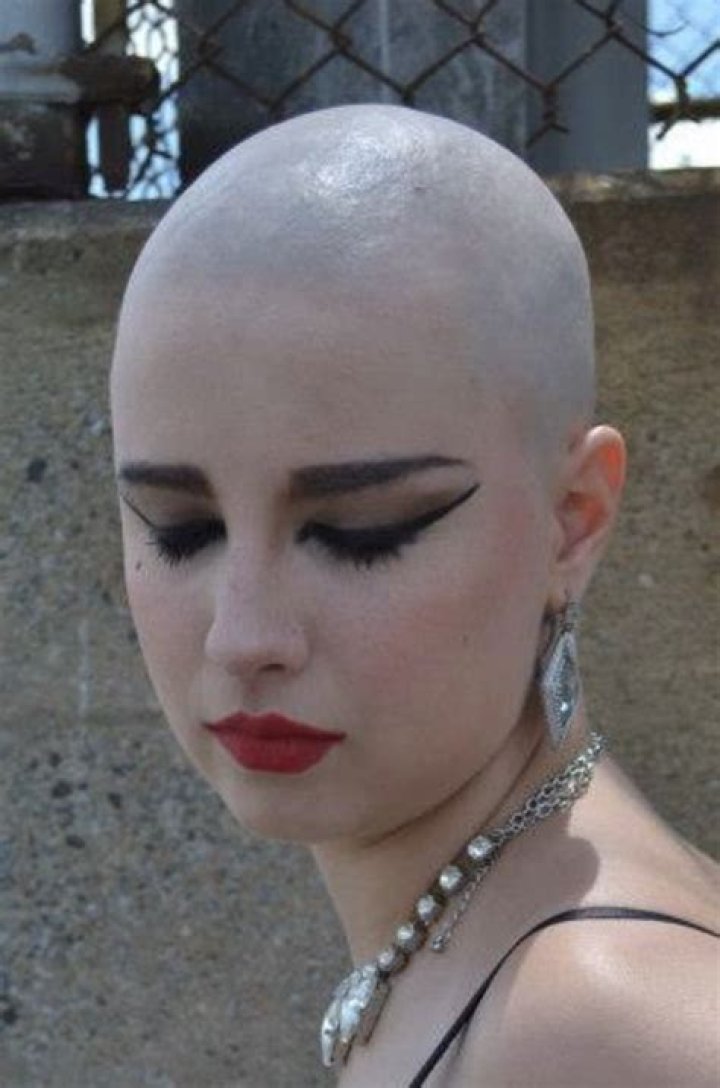 
Samantha Morton Religion And Faith: Why The Serpent Queen Cast Shaved Head? 