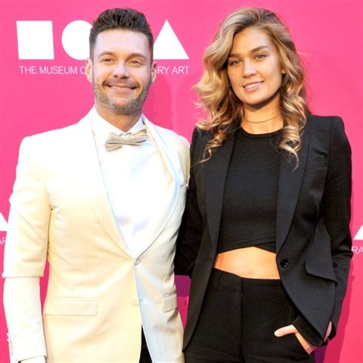 Shayna Taylor Says Her Days Are Filled With ‘Stress’ And ‘Anxiety’ Amid Ryan Seacrest Breakup