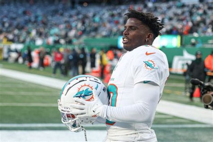 Tyreek Hill trade, age, Miami Dolphins contract, salary, net worth