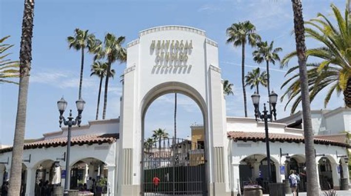 Universal Studios Hollywood power outage leaves visitors stuck on rides