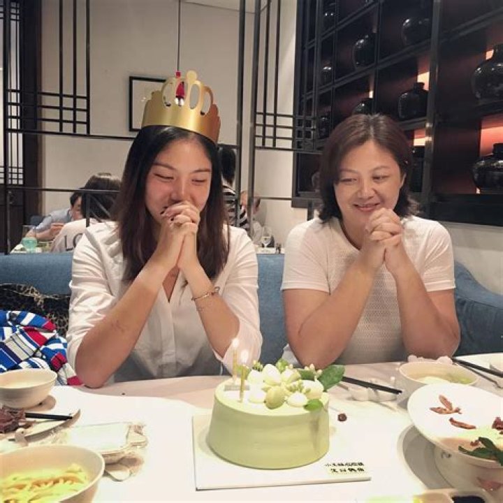 Wang Xinyu family, parents, siblings, boyfriend, children
