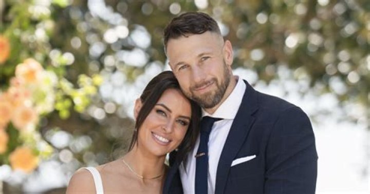 Was Jules Hudson married before?