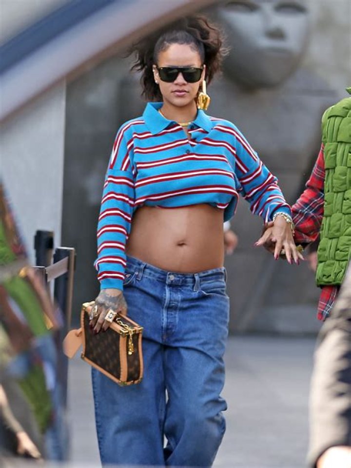 What Bra Size is Rihanna?