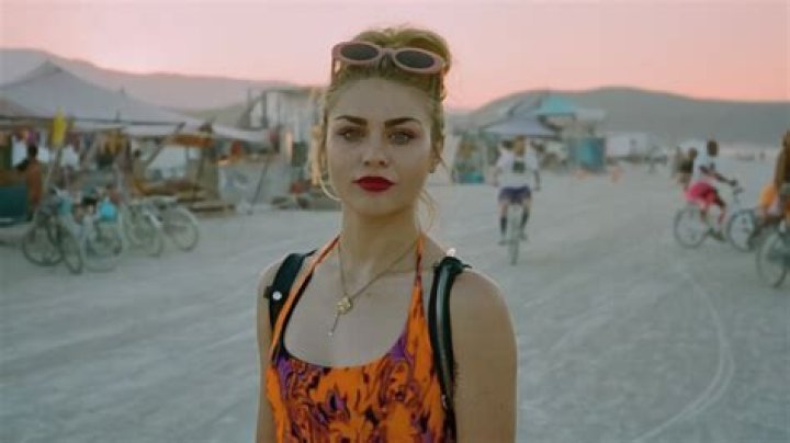 What is Frances Bean Cobain’s net worth?