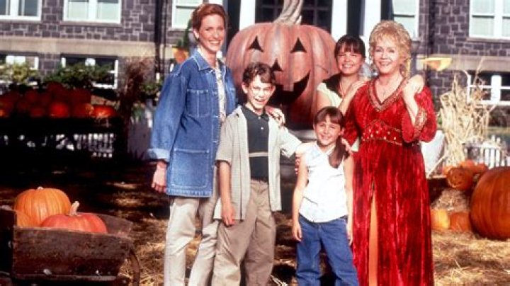 When did ‘Halloweentown’ come out?