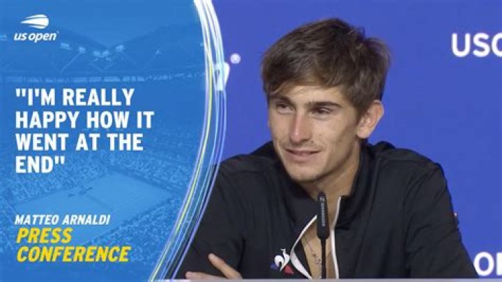 Who is Matteo Arnaldi coach Alessandro Petrone?