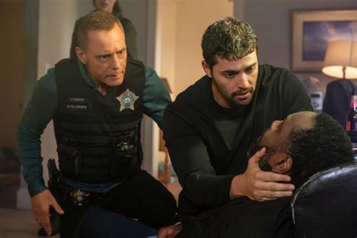 Who Plays Dante Torres in Chicago PD? How old is Dante Torres in Chicago PD?